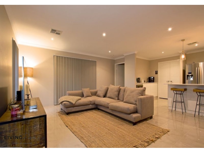 Room 4 21 Juncea Way, HAMMOND PARK House for rent Listed by Jasmine