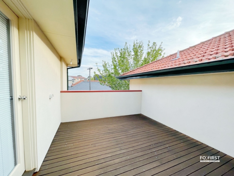 27 Normanby Pl, Windsor Apartment for rent Listed by Residential Management Team of Fox First