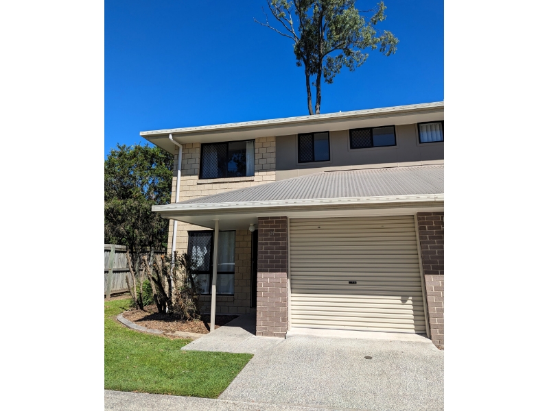 31/2 Sienna, Ellen Grove House for rent Listed by Alicia Teremoana of