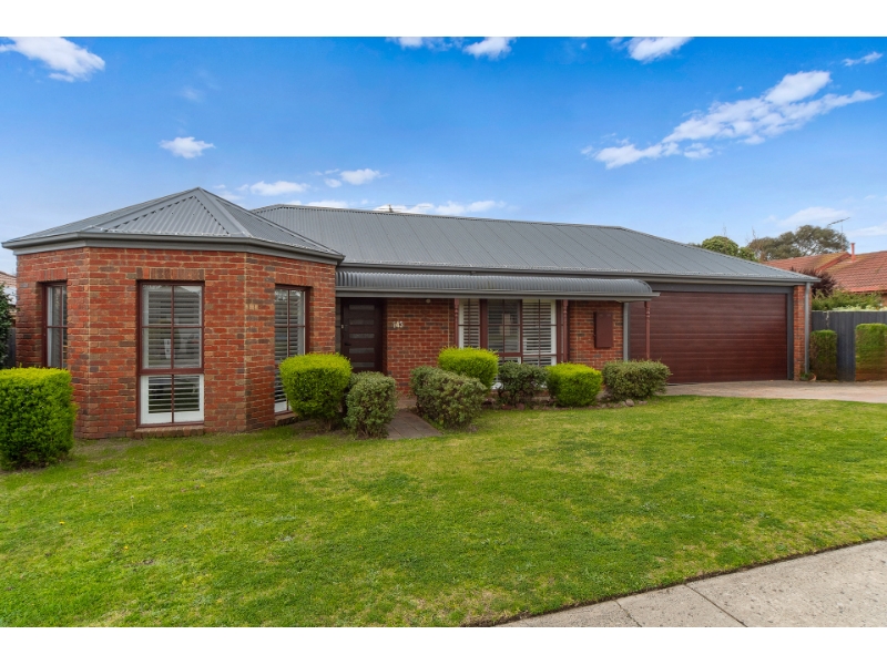 143 Maxwell Street Mornington VIC 3931