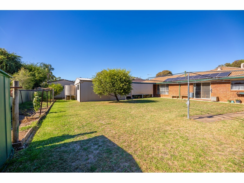 10 Park View Close, Wodonga House for rent Listed by Kaly Smith of