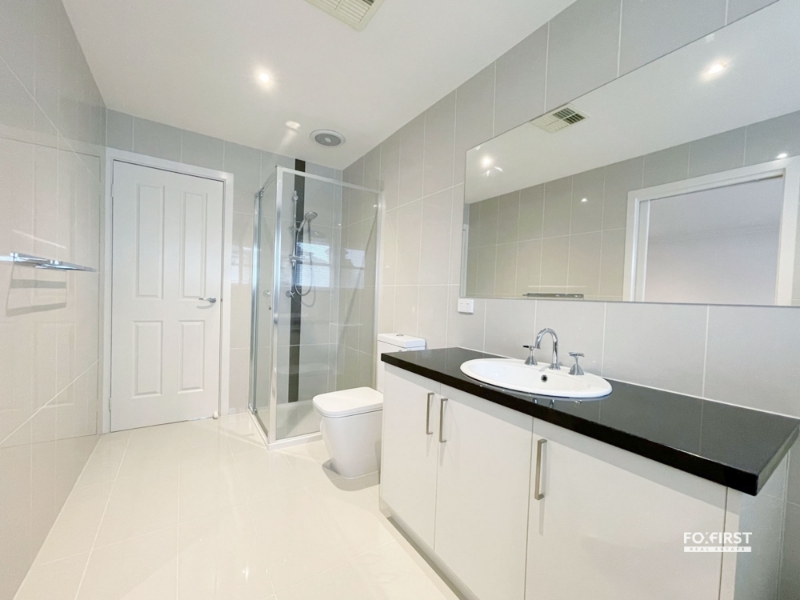 27 Normanby Pl, Windsor Apartment for rent Listed by Residential