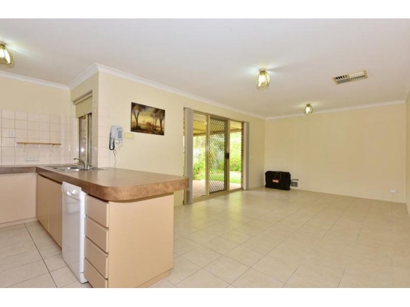 1/8 Turf Court, Greenmount House for rent Listed by Kaitlyn Hepper of