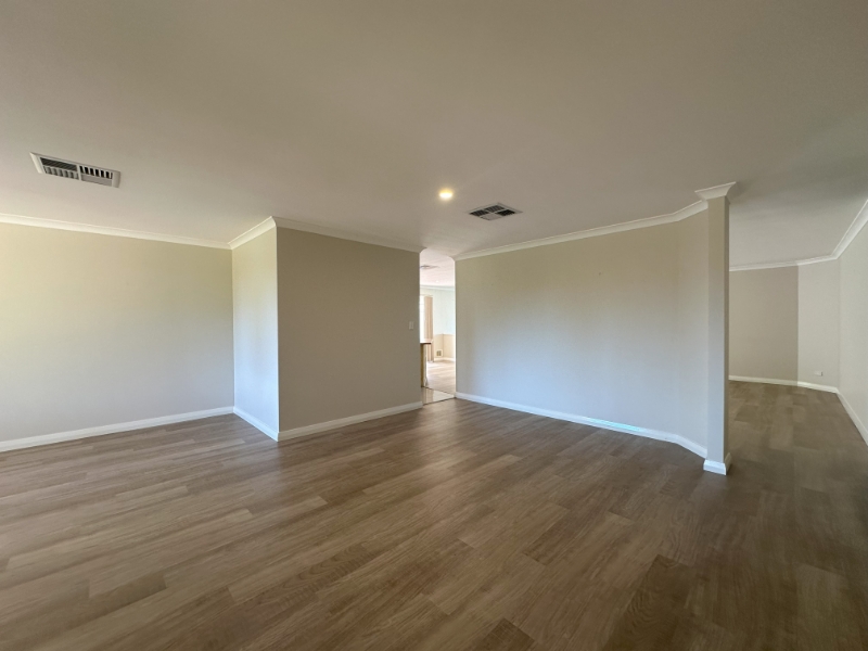 34 Baltimore Gardens, Port Kennedy House for rent Listed by Kylie Aquino of Investors Edge