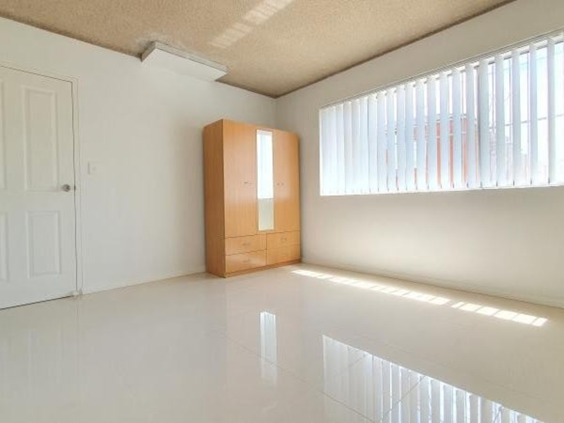 2/2 Barber Street, EASTLAKES Apartment for rent Listed by Express