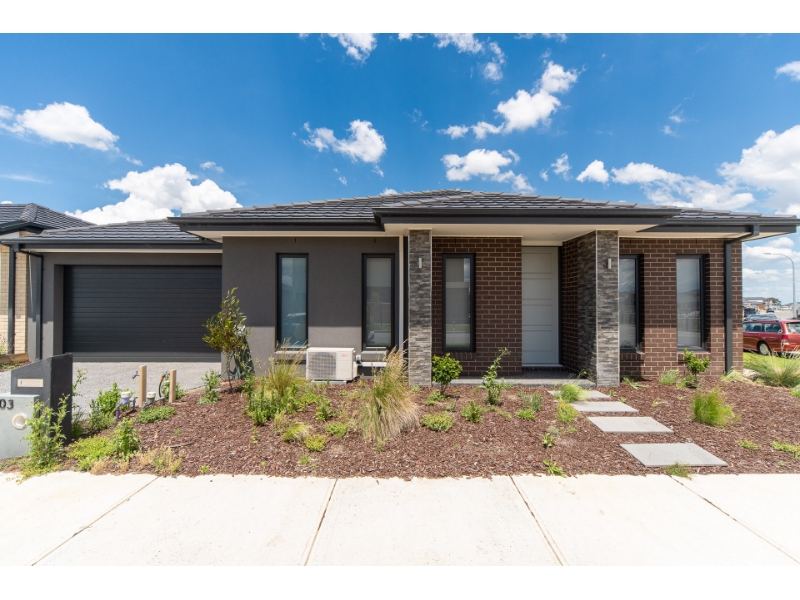 103 Largo Circuit Junction Village VIC 3977