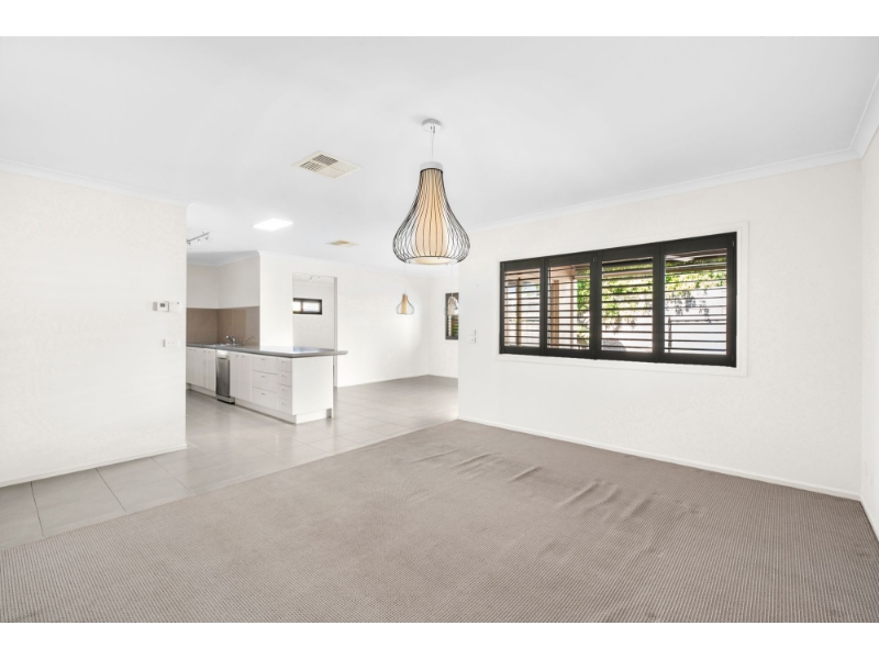 11 Mowbray Drive, OCEAN GROVE House for rent Listed by Deb Peek of Hayden Real Estate Ocean