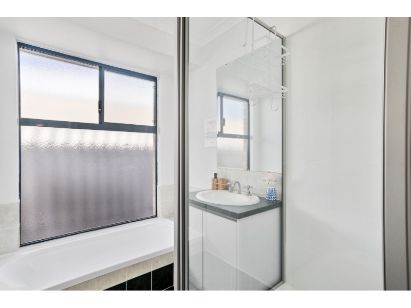 Room 3 16 Brindabella Ave, ROCKINGHAM House for rent Listed by Claire