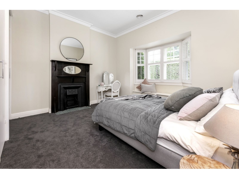 1 Mile End Road, Carnegie House for rent Listed by Mark Lim of Longview & 1 Mile End Road, Carnegie House for rent Listed by Mark Lim of Longview &