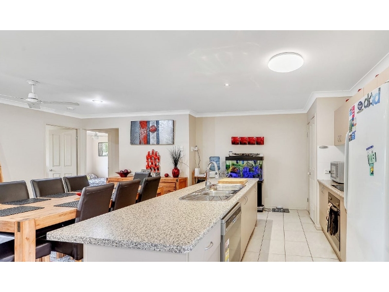 45 Eric Drive, Blackstone House for rent Listed by Elena Toth of D.r Property Management