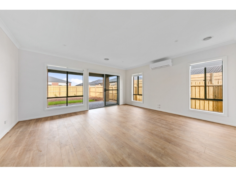 59 Whitfords Dr, Armstrong Creek House for rent Listed by Kavinda Kudage Don of Linage Pty Ltd