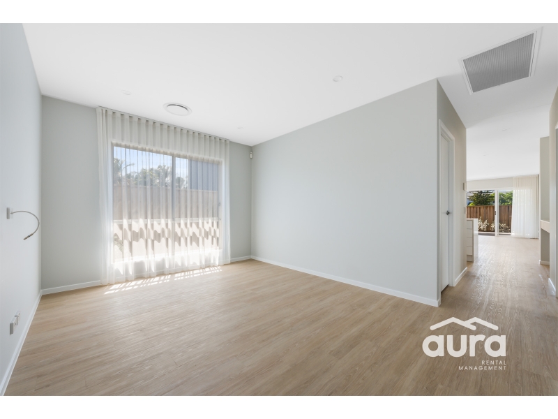 6 Smith Lane, Newport House for rent Listed by Rachel Butterworth of Aura Rental Management