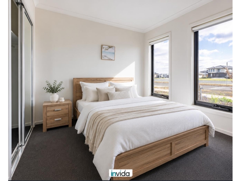 SAVE ON BILLS! PRIVATE, LOCKABLE ENSUITE...