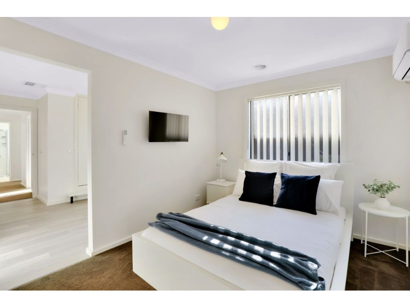 R4/ 16 Carisbrook TRUGANINA VIC 3029