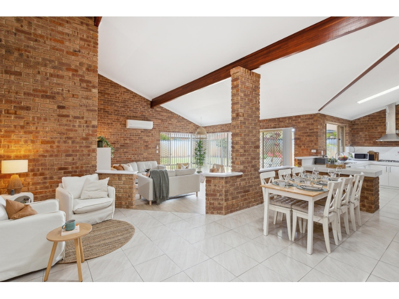 Room 3 8 Cornwall Cl, MORLEY House for rent Listed by Freddy Parsons