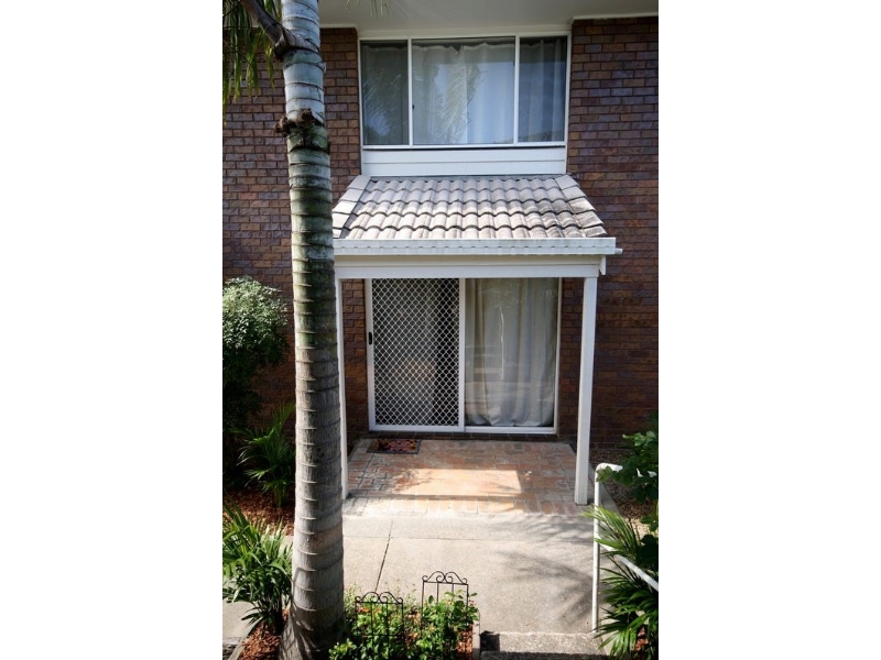 11/176 Ewing Rd, Woodridge Townhouse for rent Listed by Elena Toth of D.r Property Management