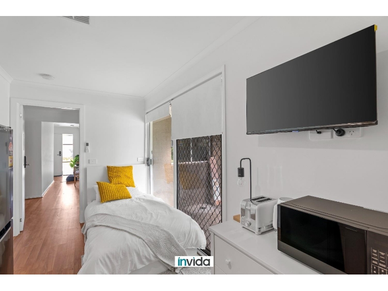 Private Ensuite Rooms in Wyndham Vale — Move-...