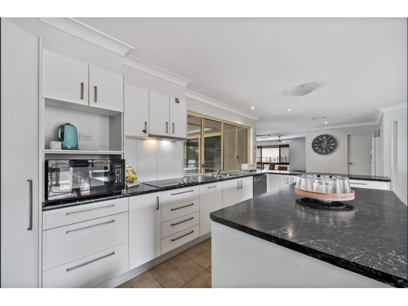 32 Robert Stanley Dr, MOUNT WARREN PARK House for rent Listed by