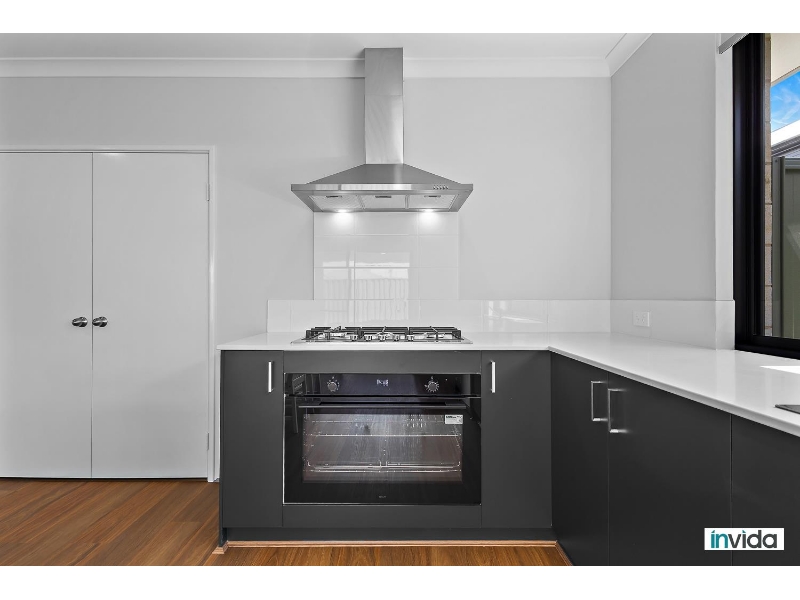 Private & Fully Furnished Room With Ensuite Room In A Brand-New Shared House - Utilities & Internet Included! image 8