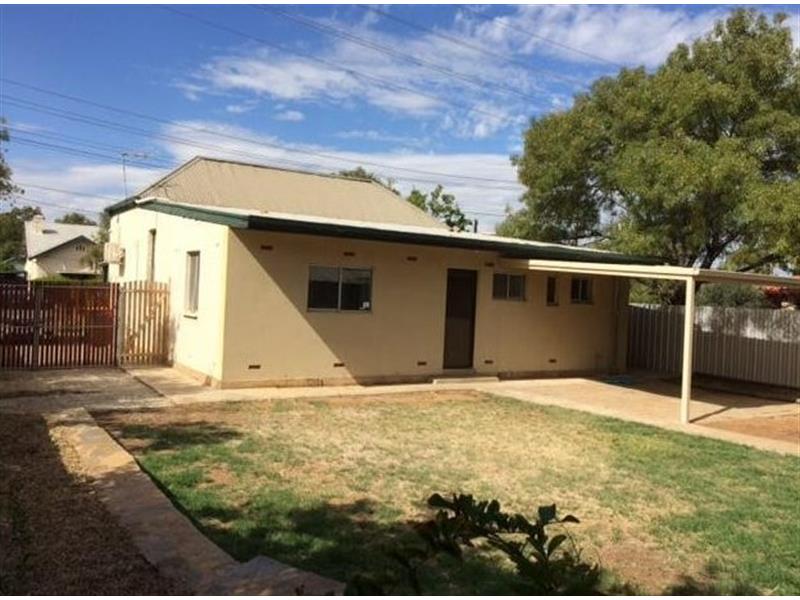 12 Princes Street, CROYDON House for rent Listed by David Philpott of