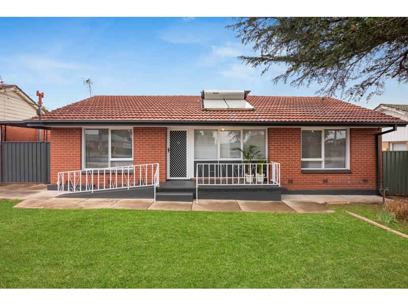 12 Seaborough Road, ELIZABETH PARK House for rent Listed by Emma