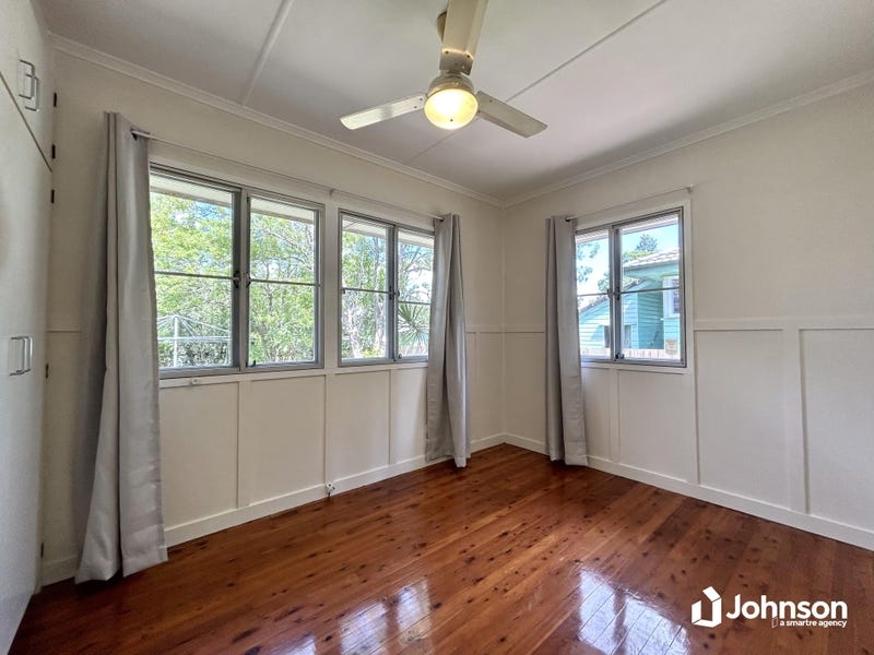 9 Crosshill Street, Leichhardt House for rent Listed by Johnson