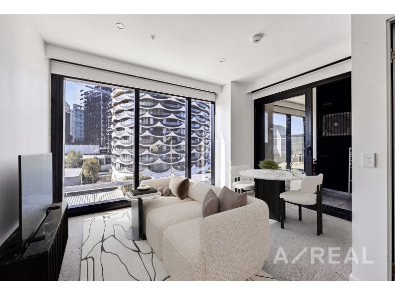 510/8 Pearl River Road DOCKLANDS VIC 3008