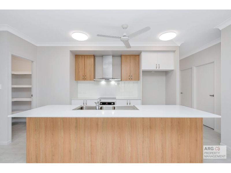 89 Vasa Street, Burdell House for rent Listed by Sophie James of Arg