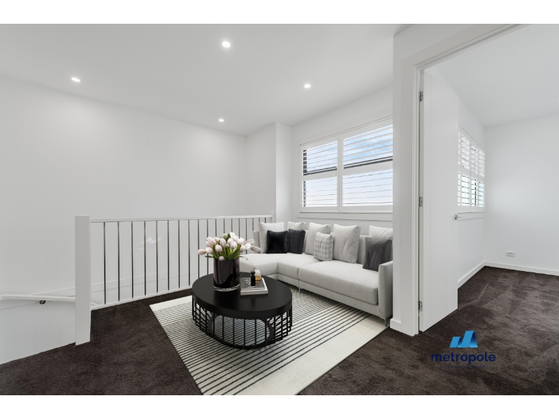 2/46 Macrina Street OAKLEIGH EAST VIC 3166