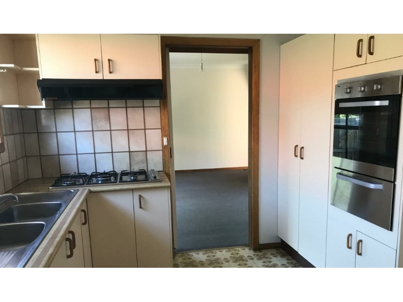 2/3638 Valley Street, Oakleigh South Apartment for rent Listed by