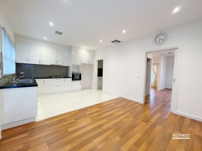 27 Normanby Pl, Windsor Apartment for rent Listed by Residential