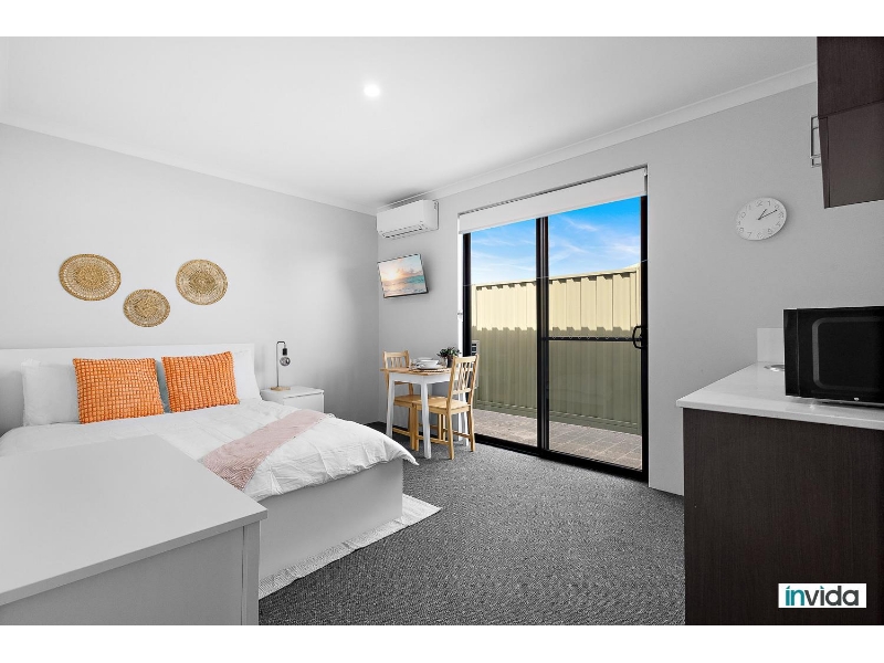 Private & Fully Furnished Room With Ensuite Room In A Brand-New Shared House - Utilities & Internet Included! image 1