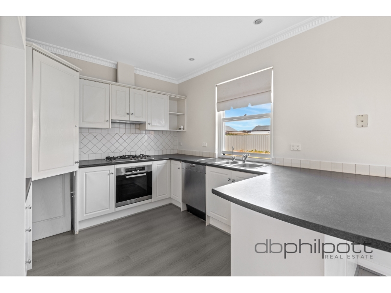 8 Oliver Street, FULHAM GARDENS House for rent Listed by Rebecca