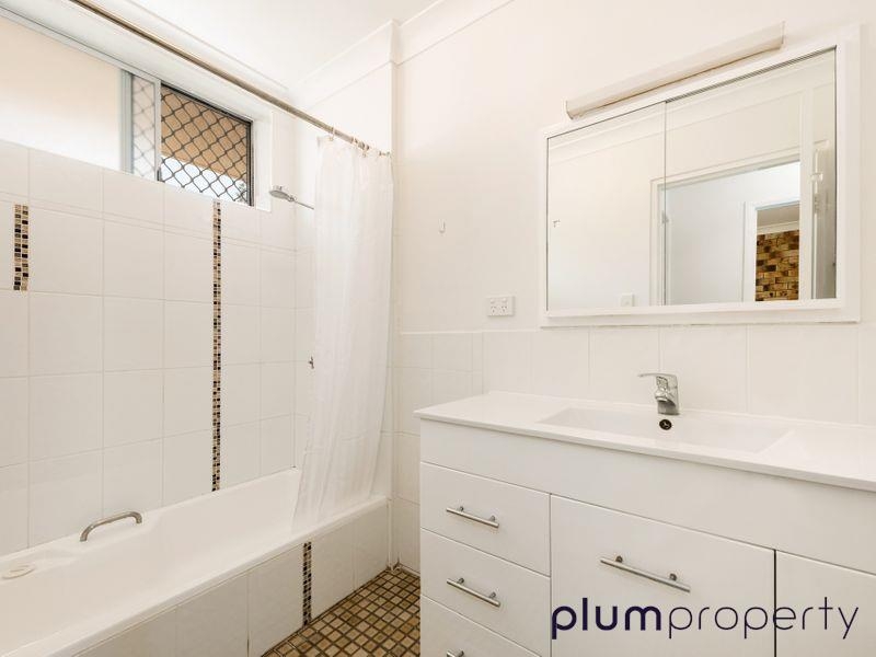 2/39 Durham Street, St Lucia Apartment for rent Listed by Rentals