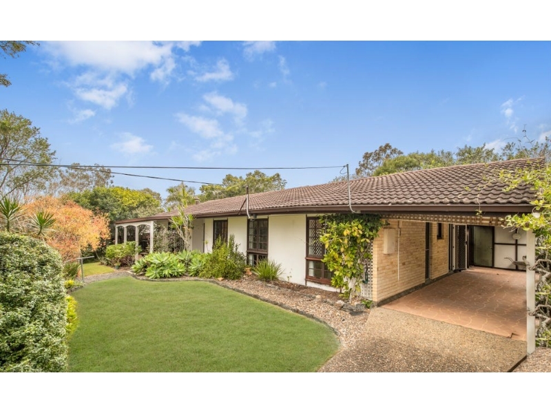 25 Strathspey Street, Kenmore House for rent Listed by Katerina