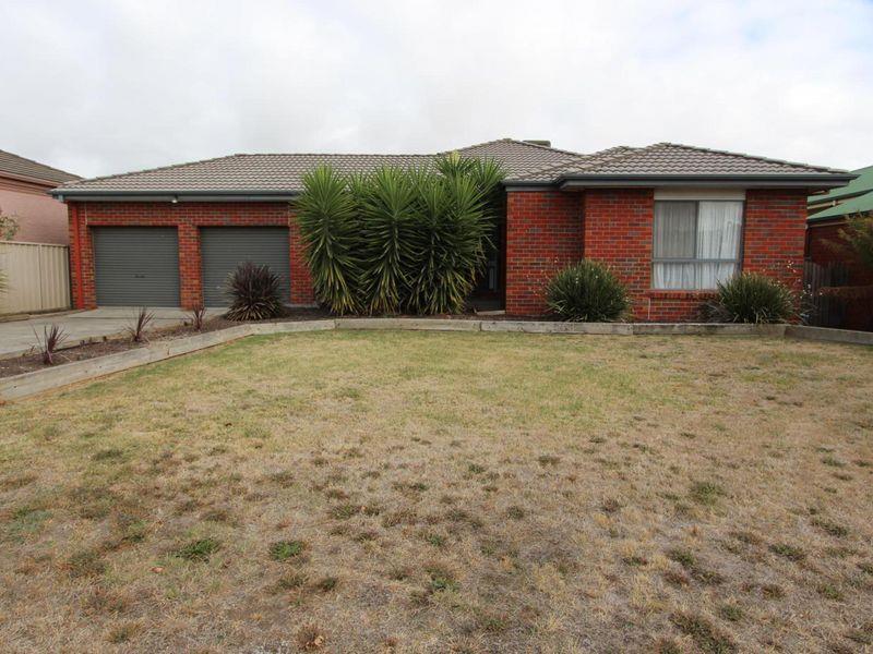 13 Kenmare Crescent INVERMAY PARK VIC 3350