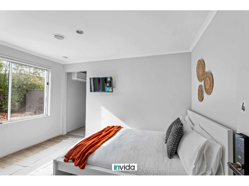 4/32 Sandover Dr Roxburgh Park VIC 3064