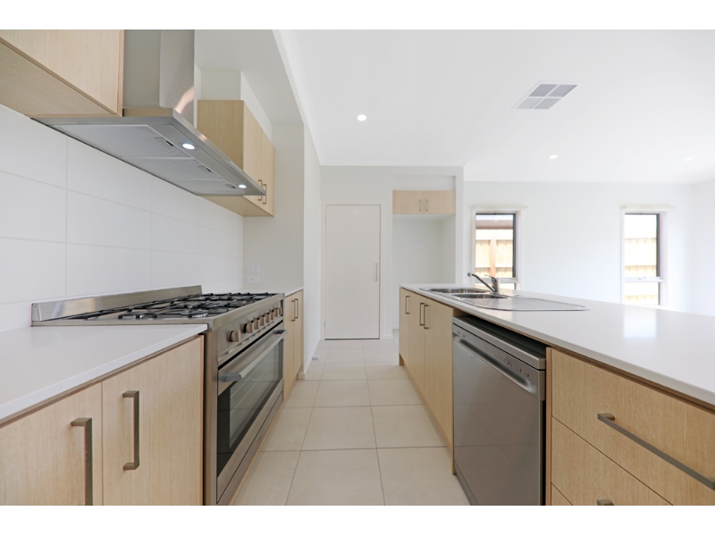 11 Mitiamo Street, Eynesbury House for rent Listed by Kayla Owen of