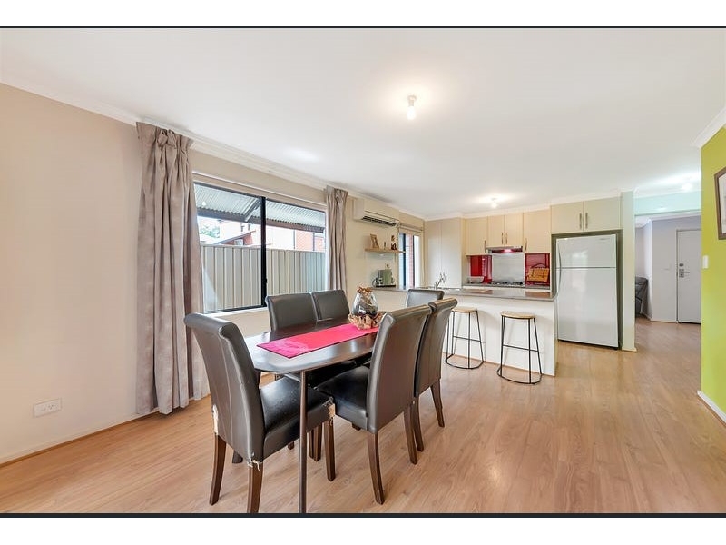 4/2426 Fleet Street, Salisbury Townhouse for rent Listed by Roxanne