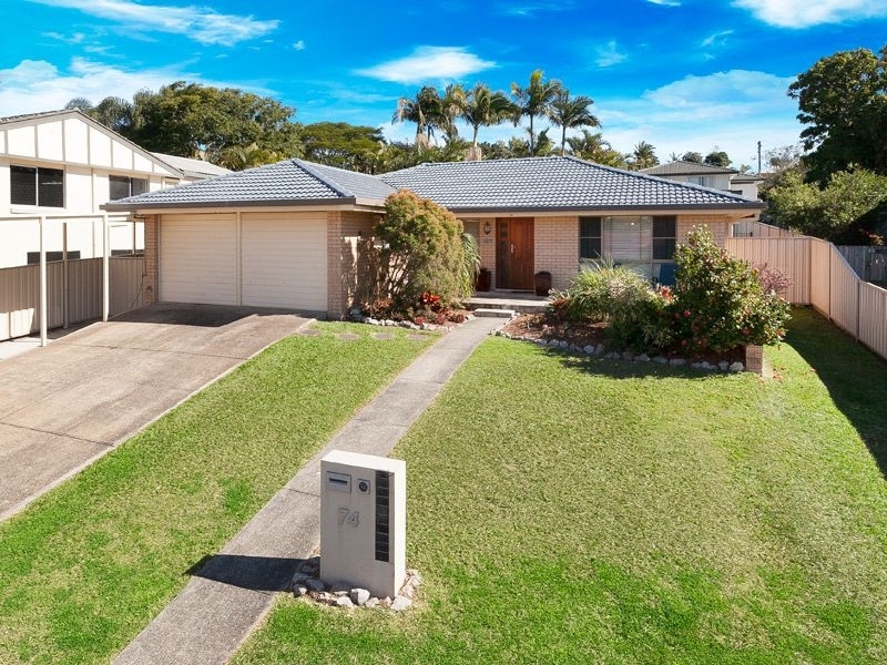 74 Redbourne Street, Chermside West House for rent Listed by