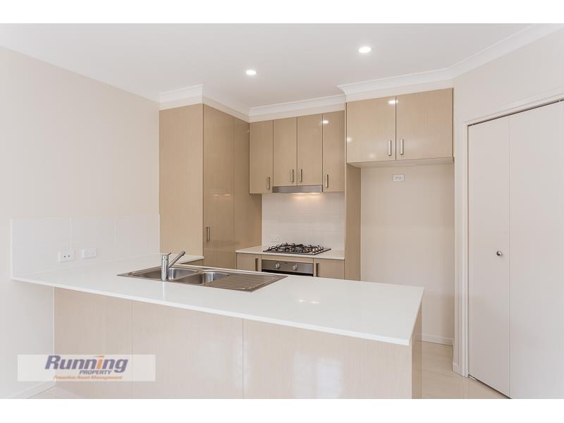 1/9 De Graaf Street, Bellbird Park Townhouse for rent Listed by
