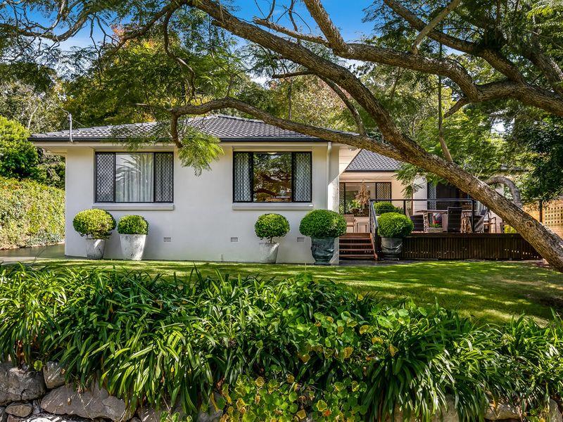 9 Fairholme Street MOUNT LOFTY QLD 4350