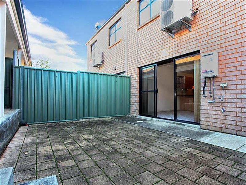 4A Trinity Circuit, Mawson Lakes House for rent Listed by Jesse