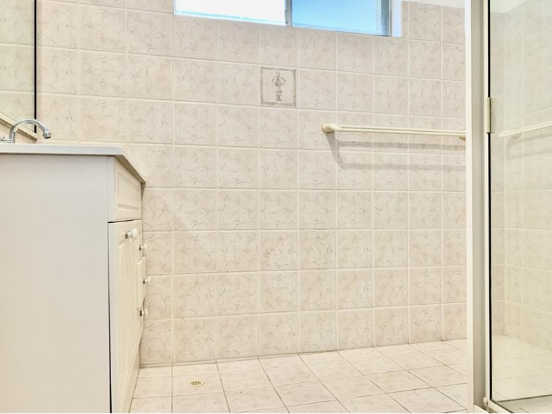 74 Hillwood Avenue, Warwick House for rent Listed by Erica Kilmurray