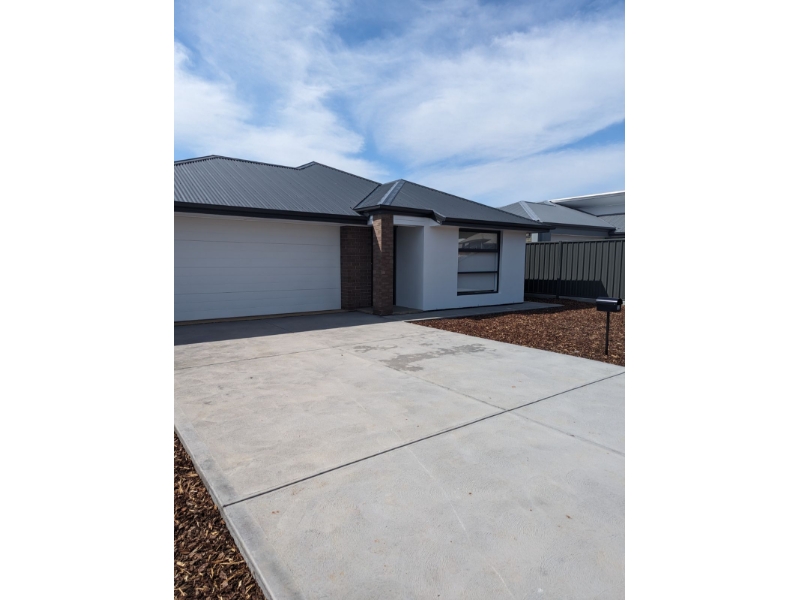 32 Brian Hurn Cres, ANGASTON House for rent Listed by Lisa Kotsano of