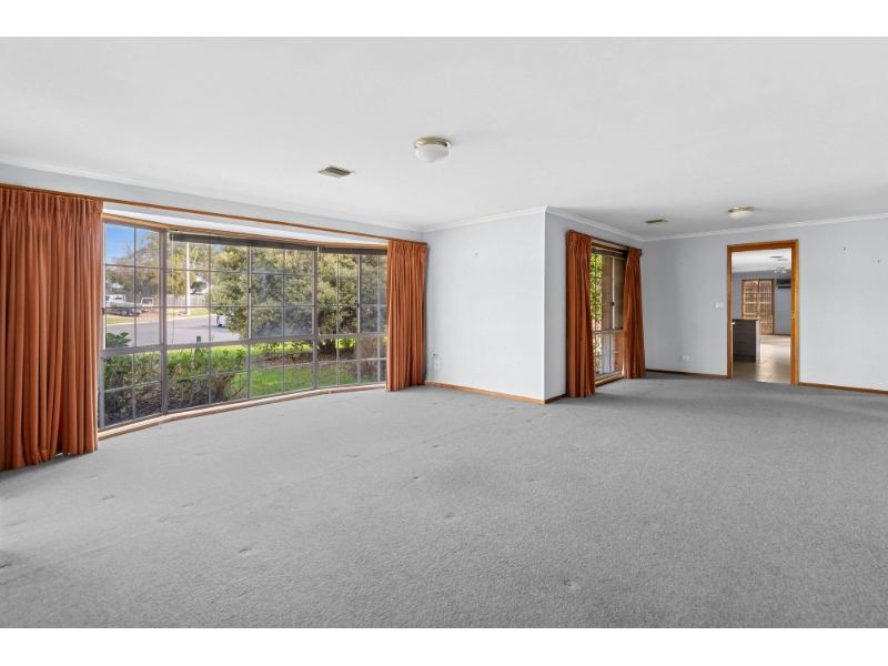 9 Feiglin Court, Ocean Grove House for rent Listed by Deb Peek of Hayden Real Estate Ocean