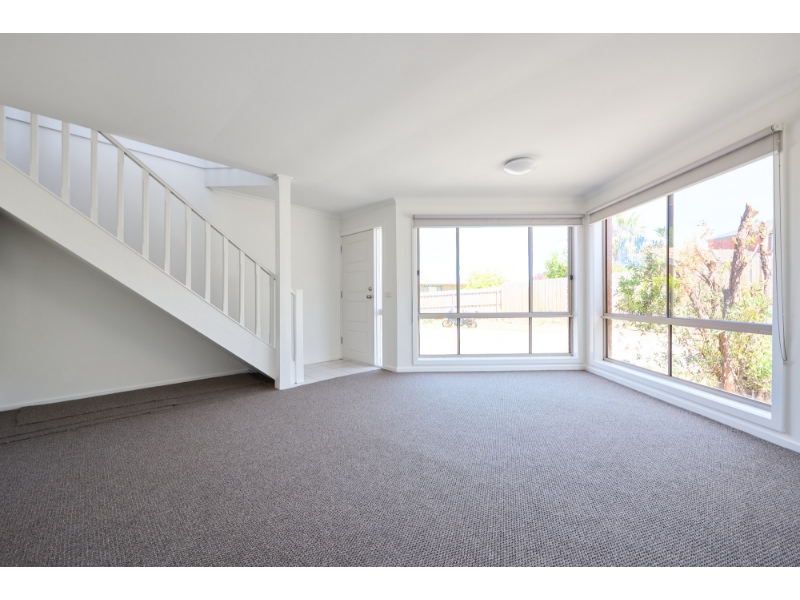 2/6 Myers Court, NOBLE PARK Townhouse for rent Listed by Rental Dept