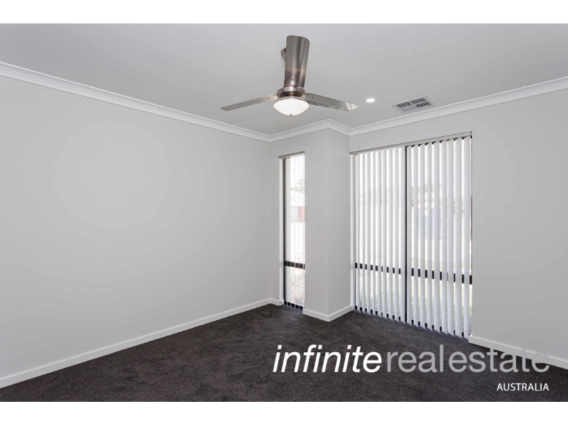 15 Mapleton Avenue, Clarkson House for rent Listed by Leasing Team of