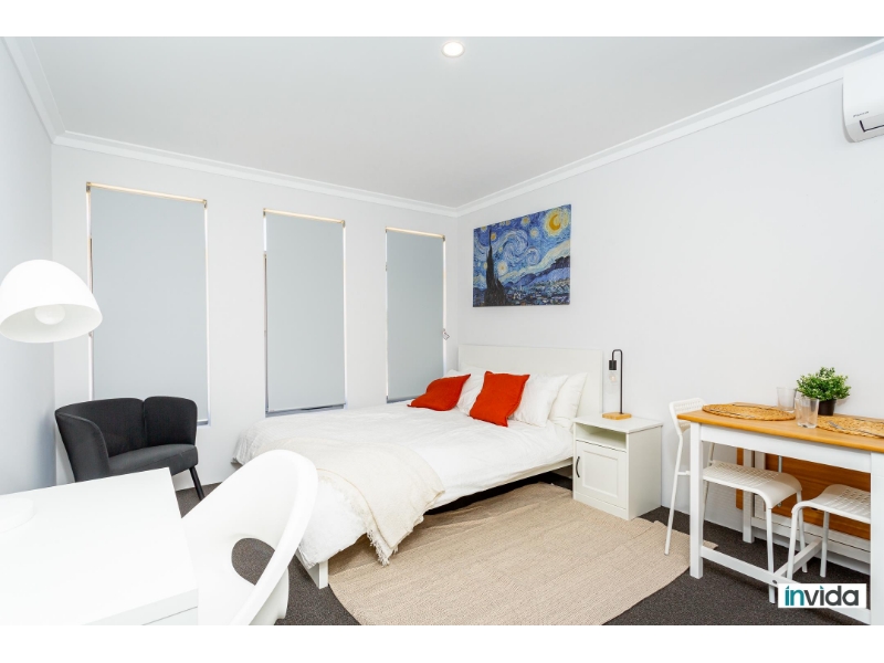 Co- living opportunity - Private room to call...