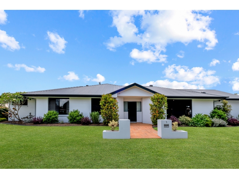 5 Baltimore Place Kuluin QLD 4558